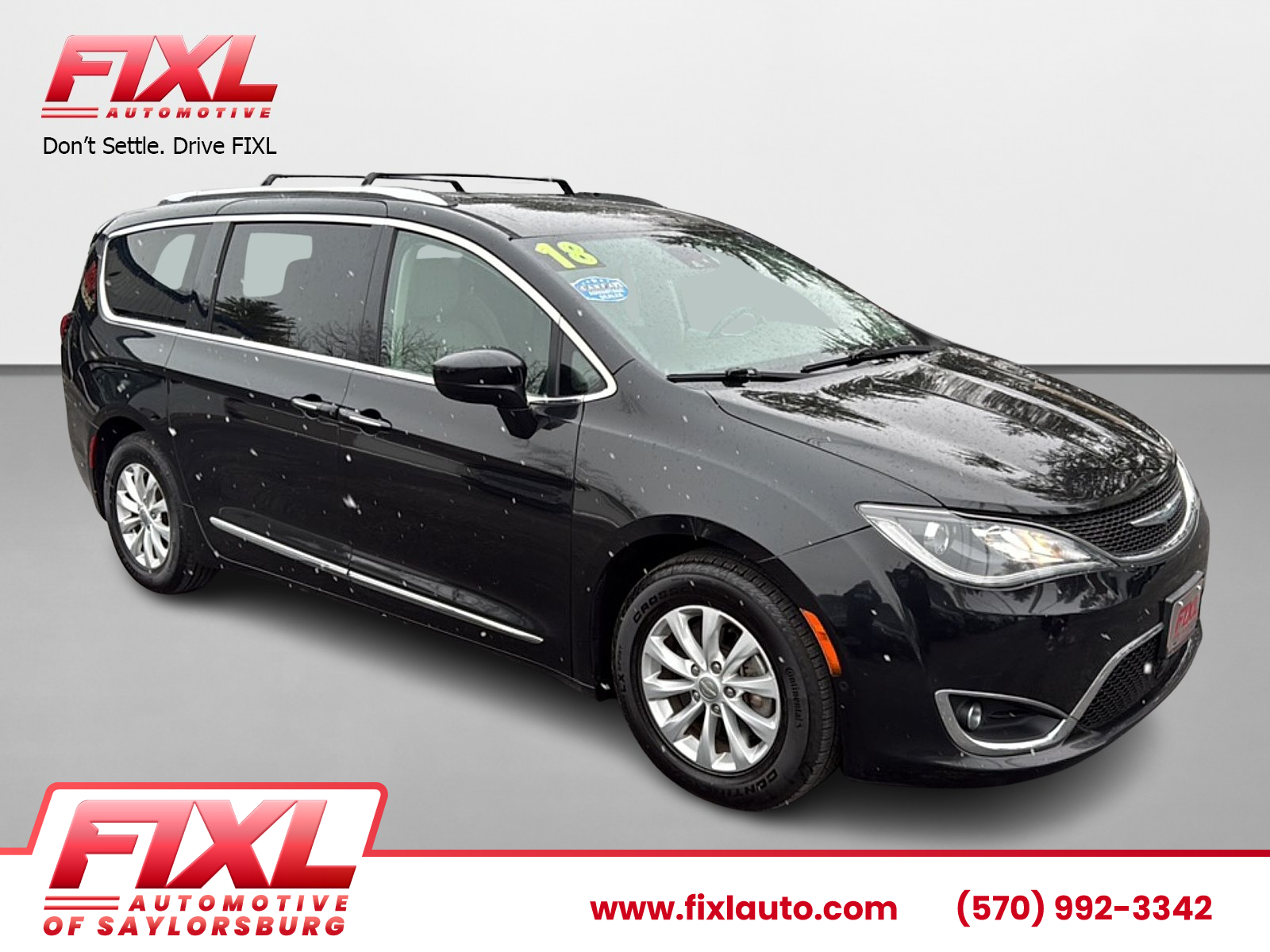 2018 Chrysler Pacifica Touring L's photo