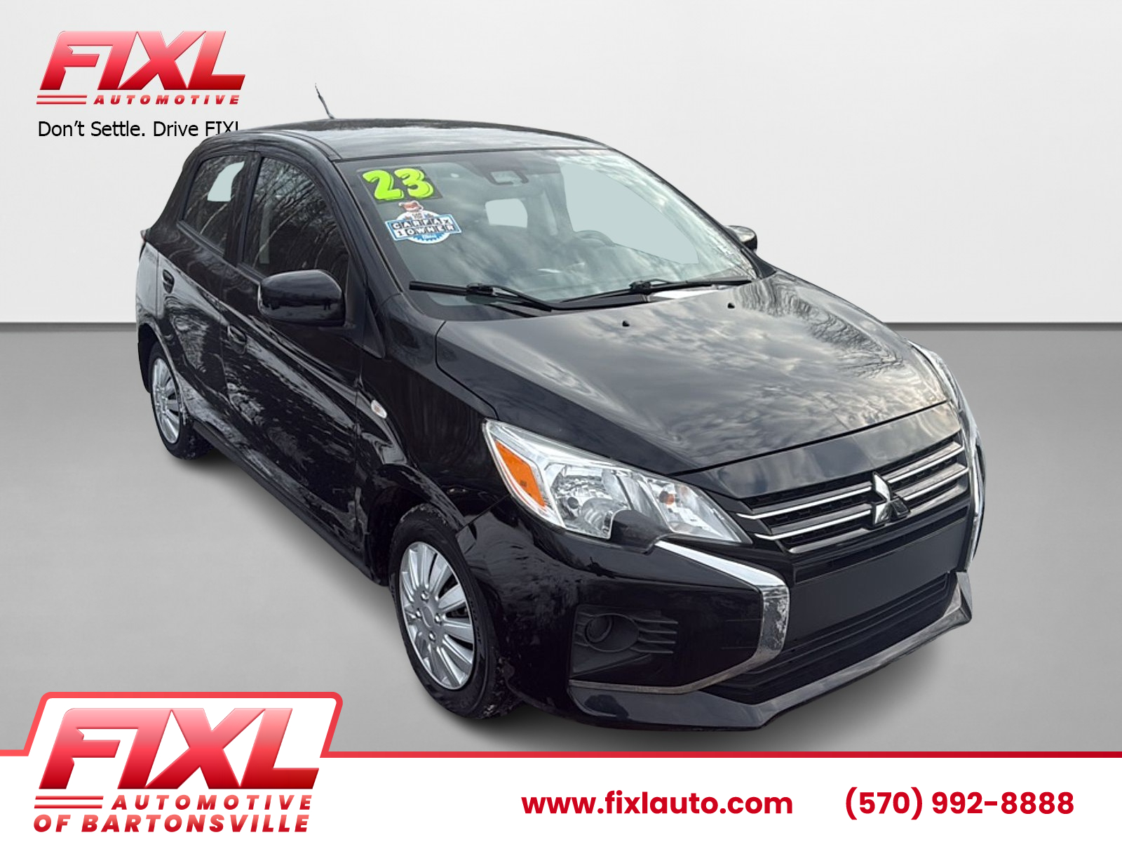 2023 Mitsubishi Mirage ES's photo