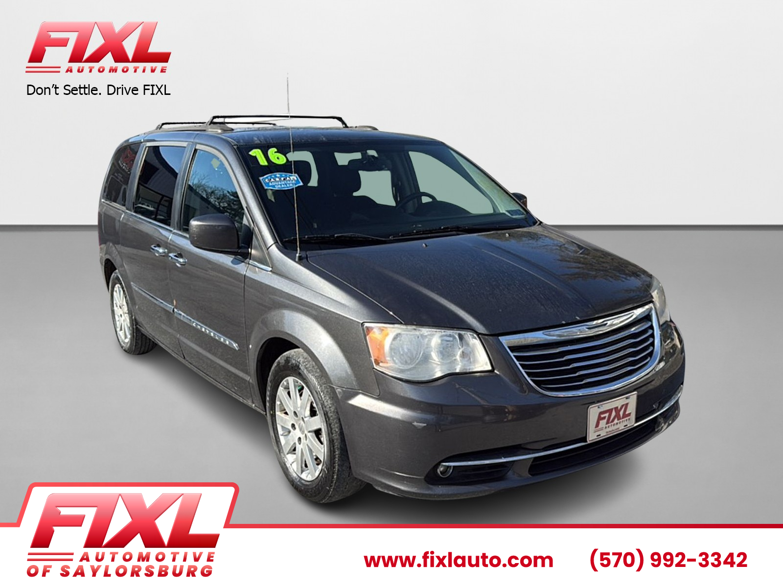 2016 Chrysler Town & Country Touring