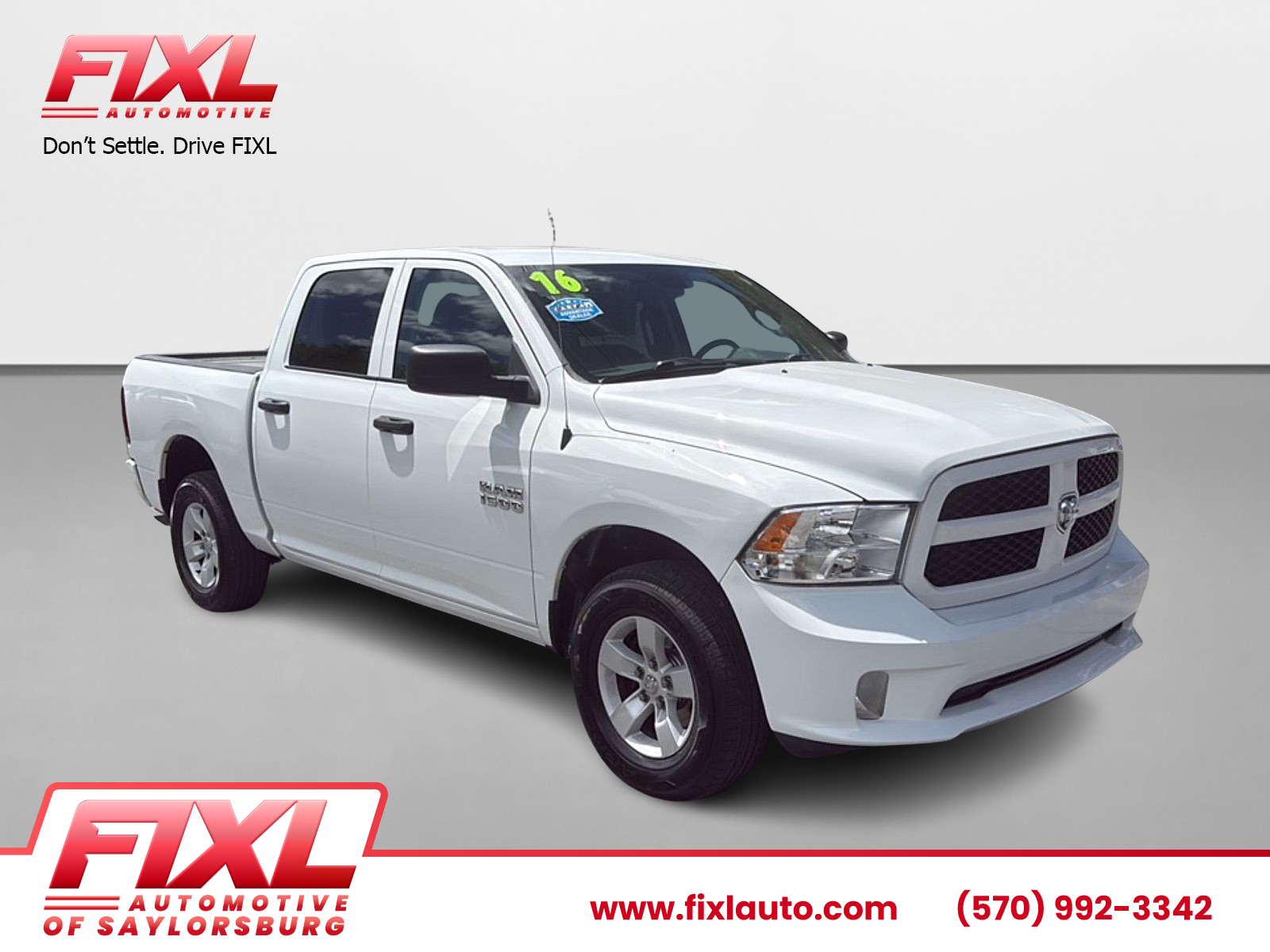 2016 RAM 1500 Express 4x4 Crew Cab 5'7's photo