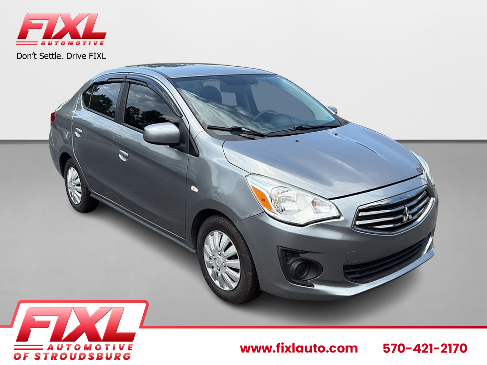 2019 Mitsubishi Mirage ES's photo