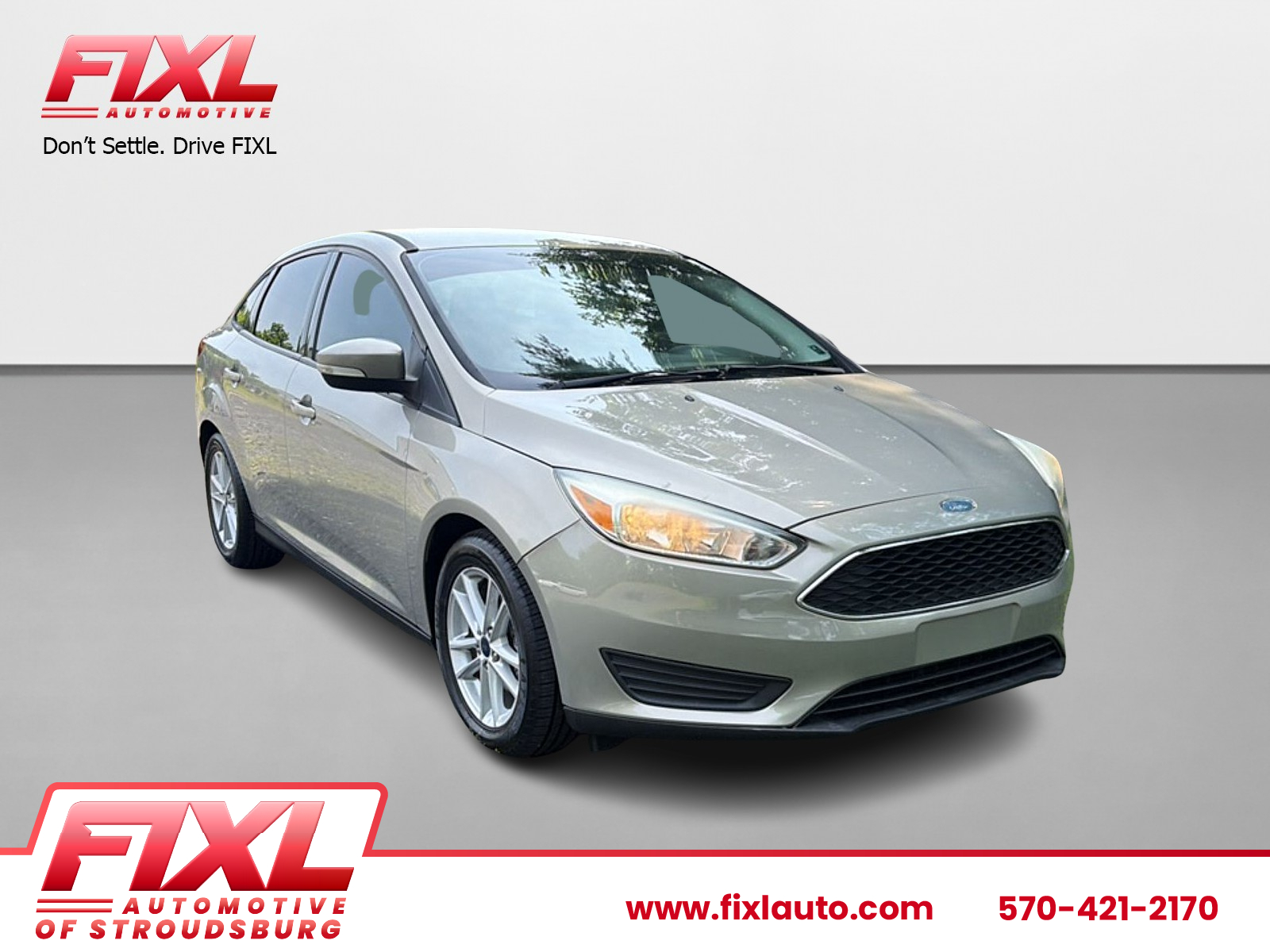 2016 Ford Focus Sedan SE's photo