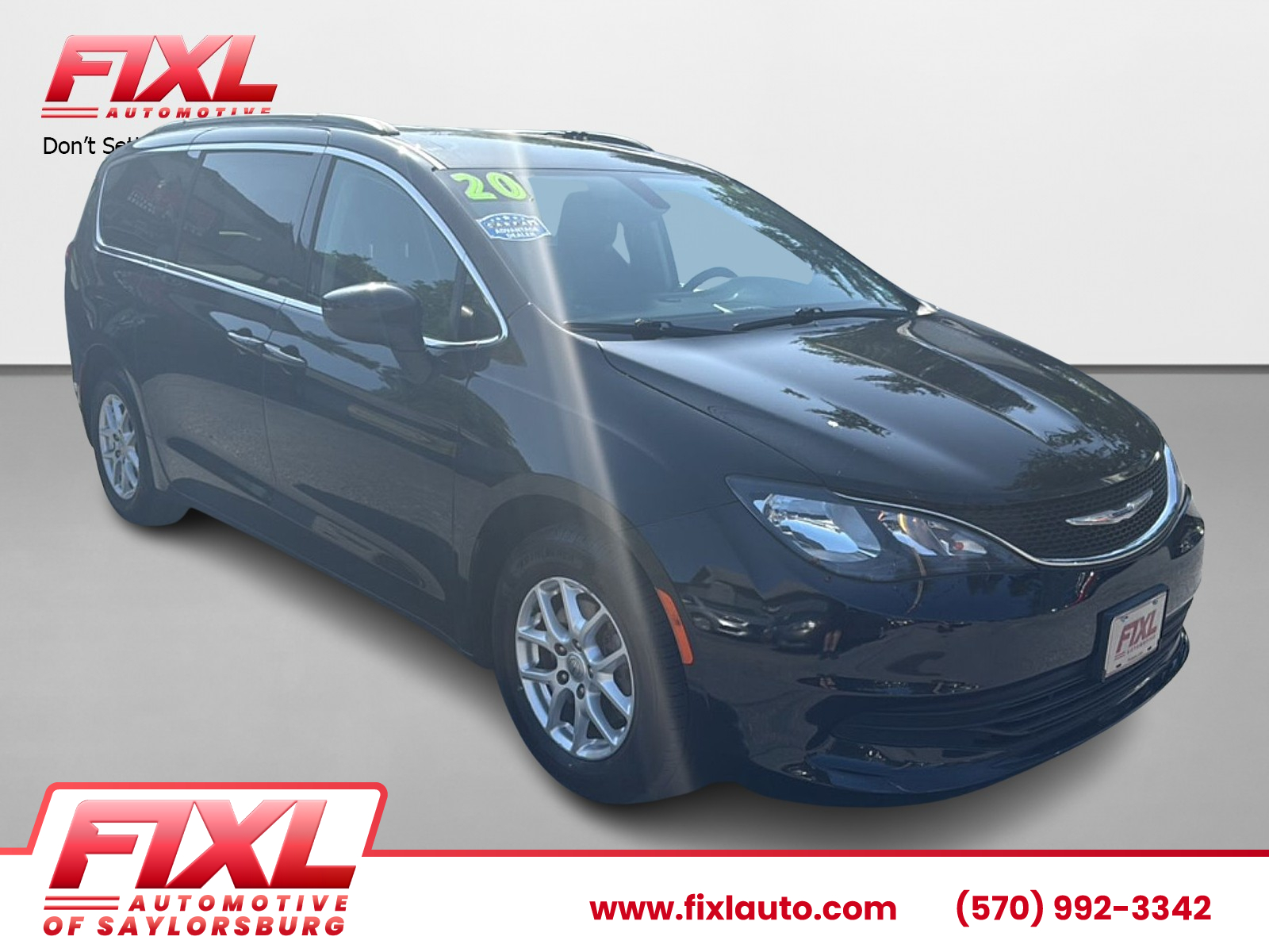 2020 Chrysler Voyager LXI's photo