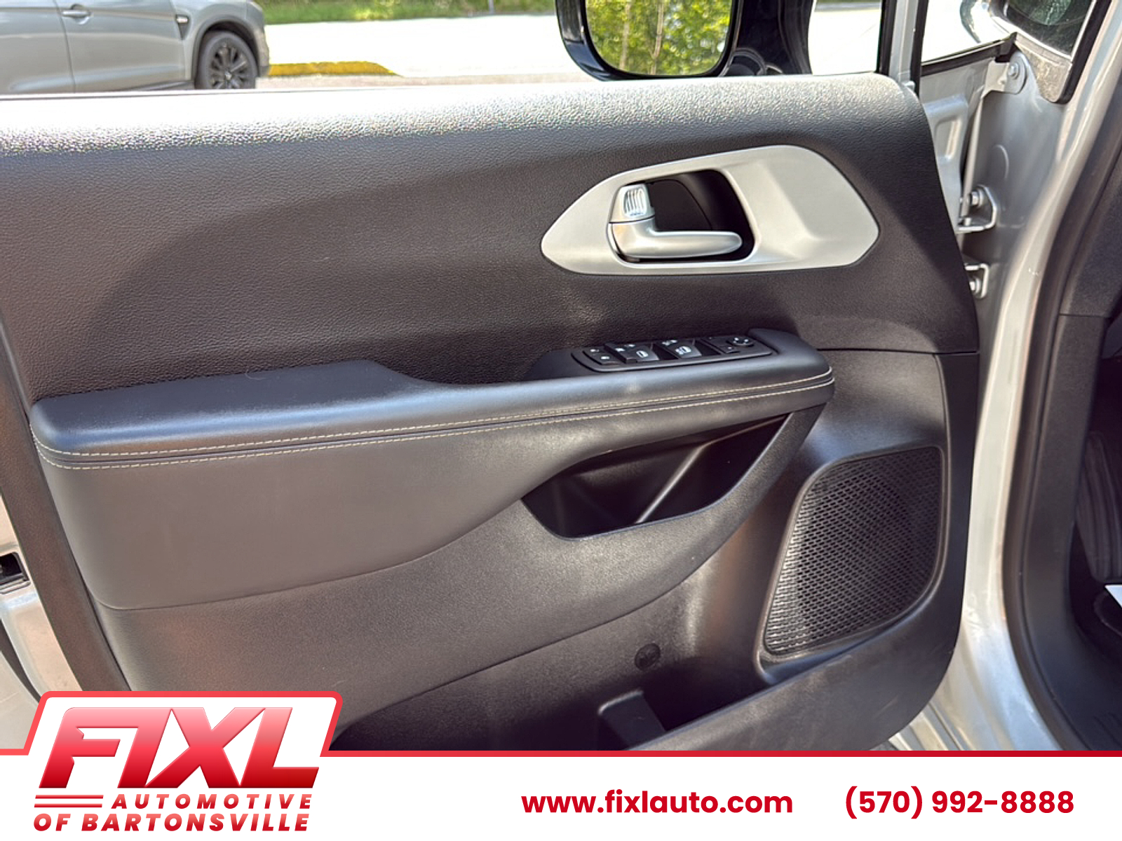 Used 2024 Chrysler Pacifica Sedan