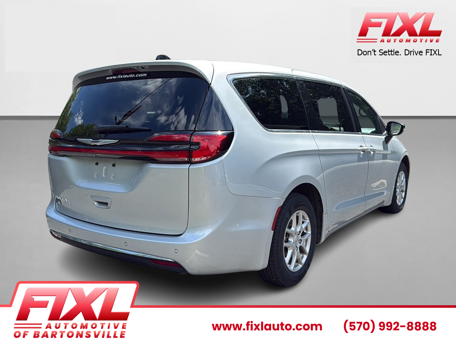 Used 2024 Chrysler Pacifica Sedan