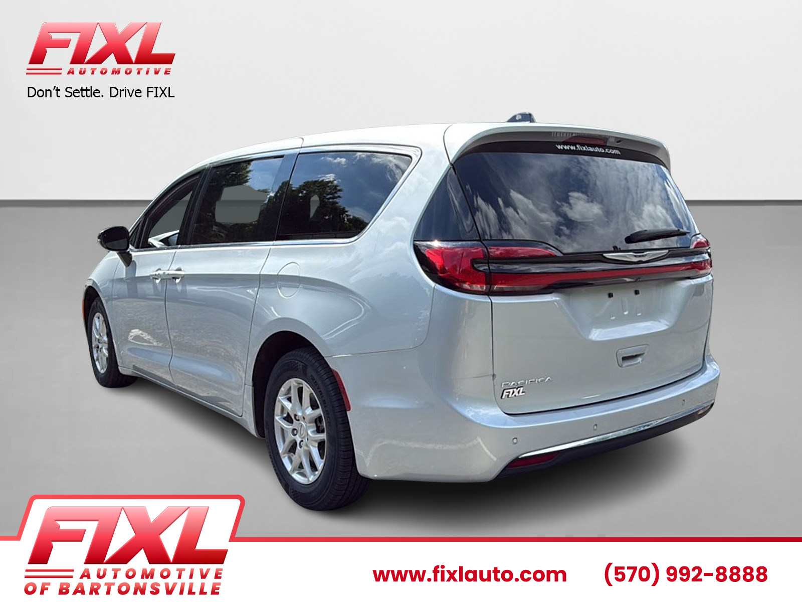 Used 2024 Chrysler Pacifica Sedan