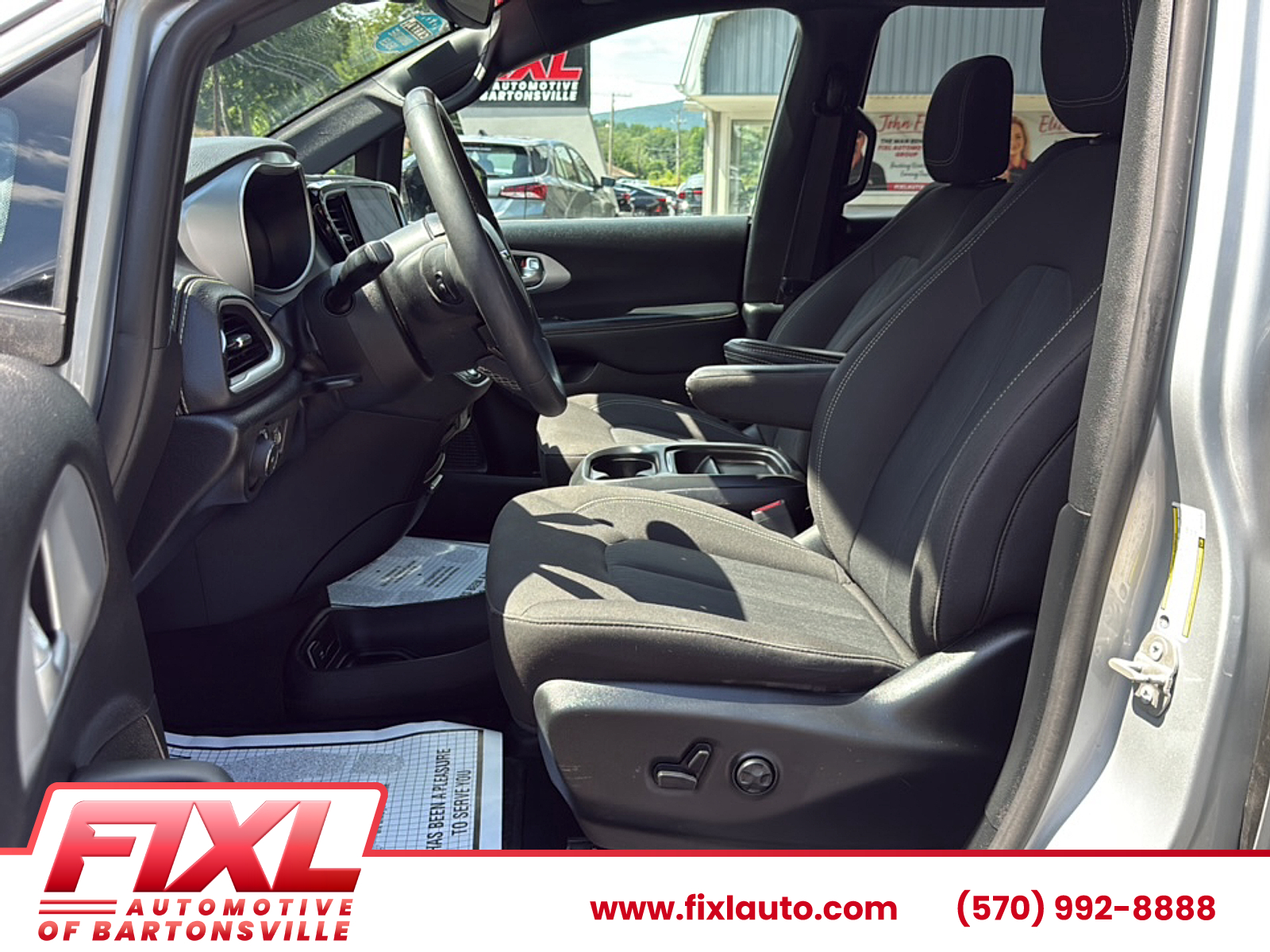 Used 2024 Chrysler Pacifica Sedan