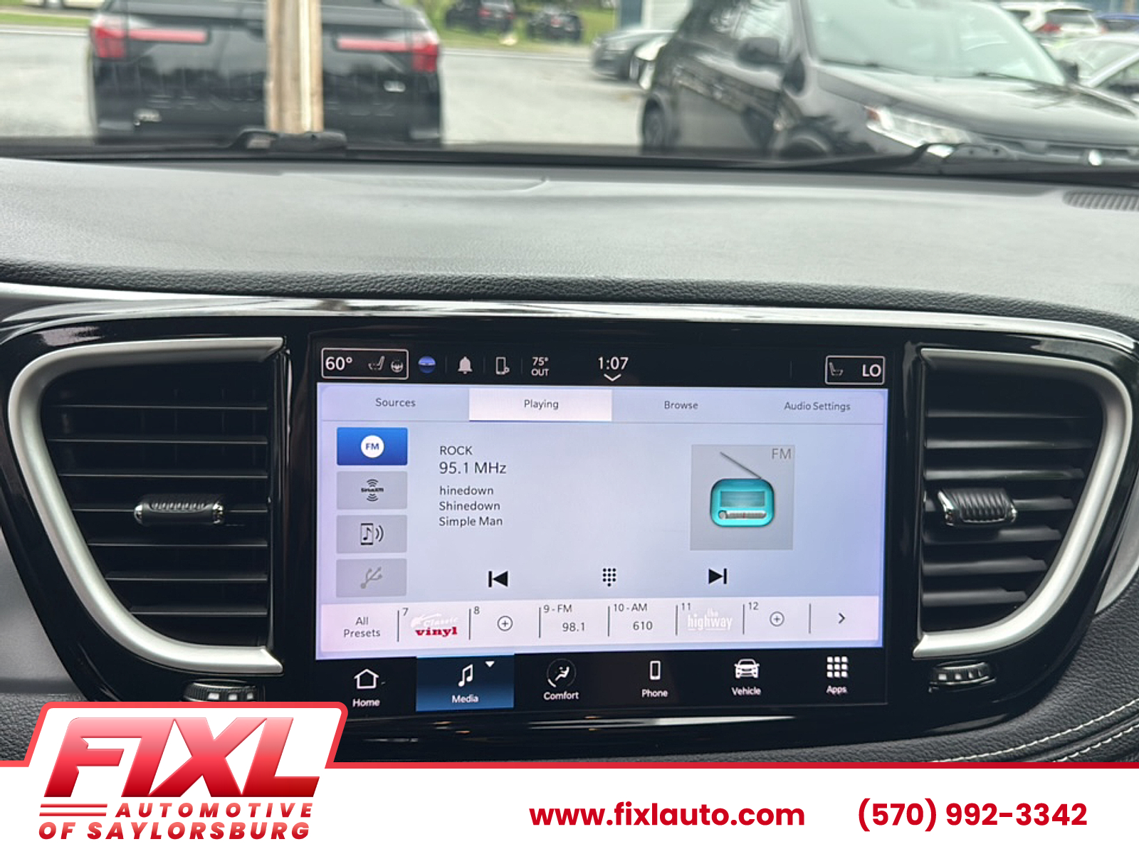 Used 2023 Chrysler Pacifica Sedan