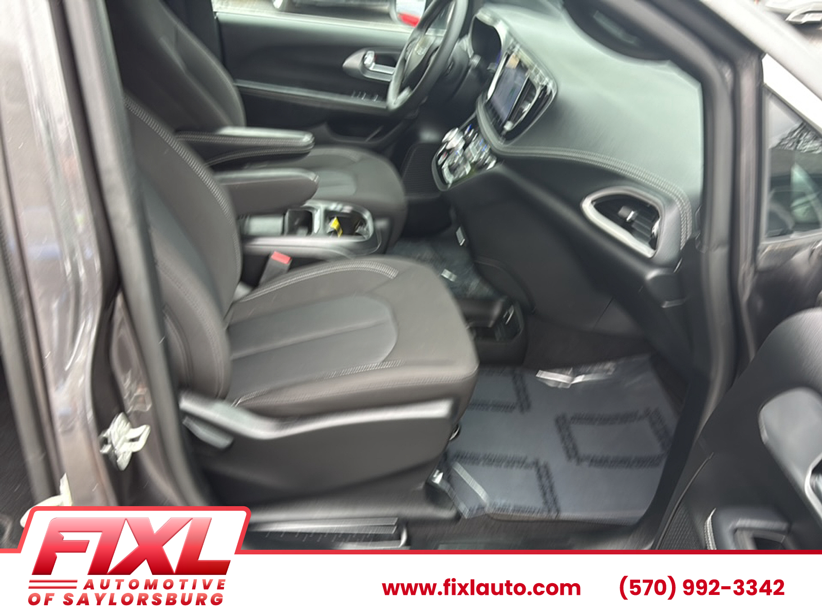 Used 2023 Chrysler Pacifica Sedan