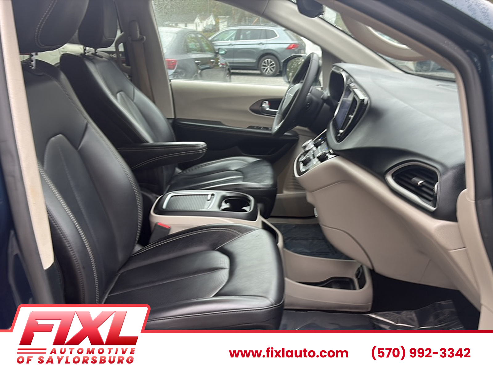 Used 2024 Chrysler Pacifica Van