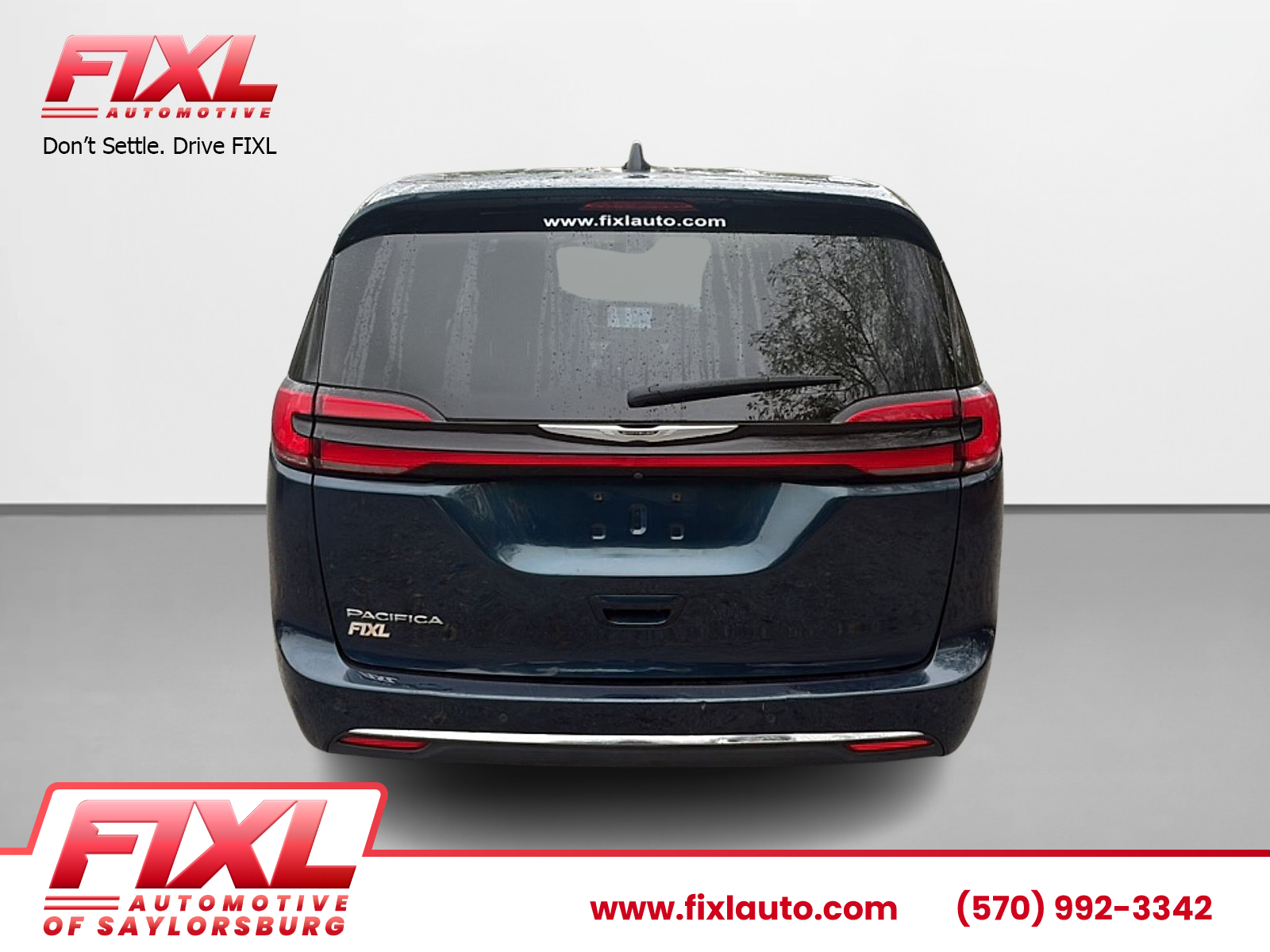 Used 2024 Chrysler Pacifica Van