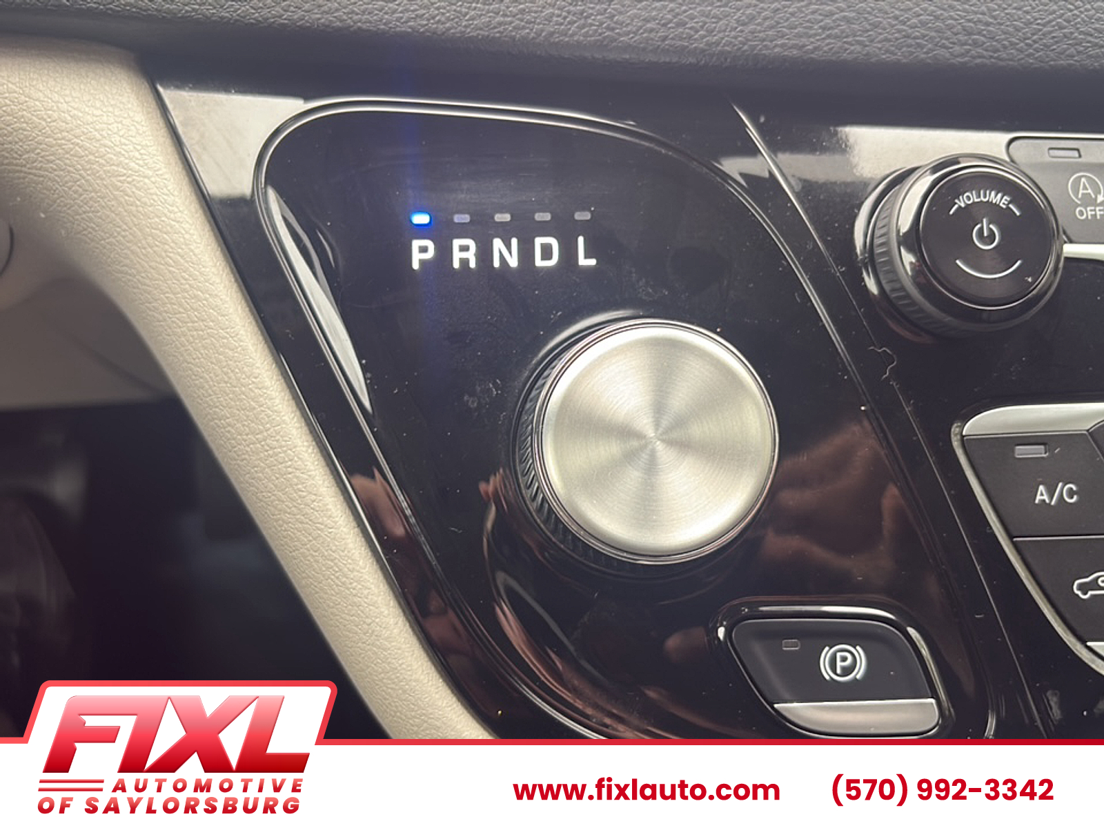 Used 2024 Chrysler Pacifica Van