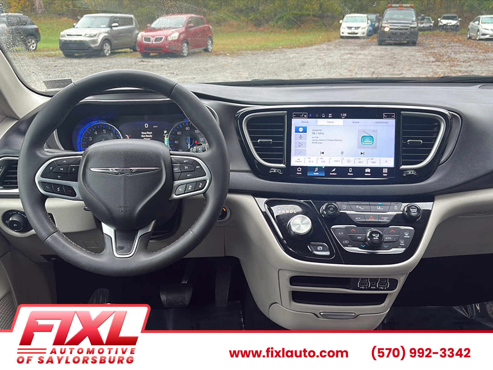 Used 2024 Chrysler Pacifica Van