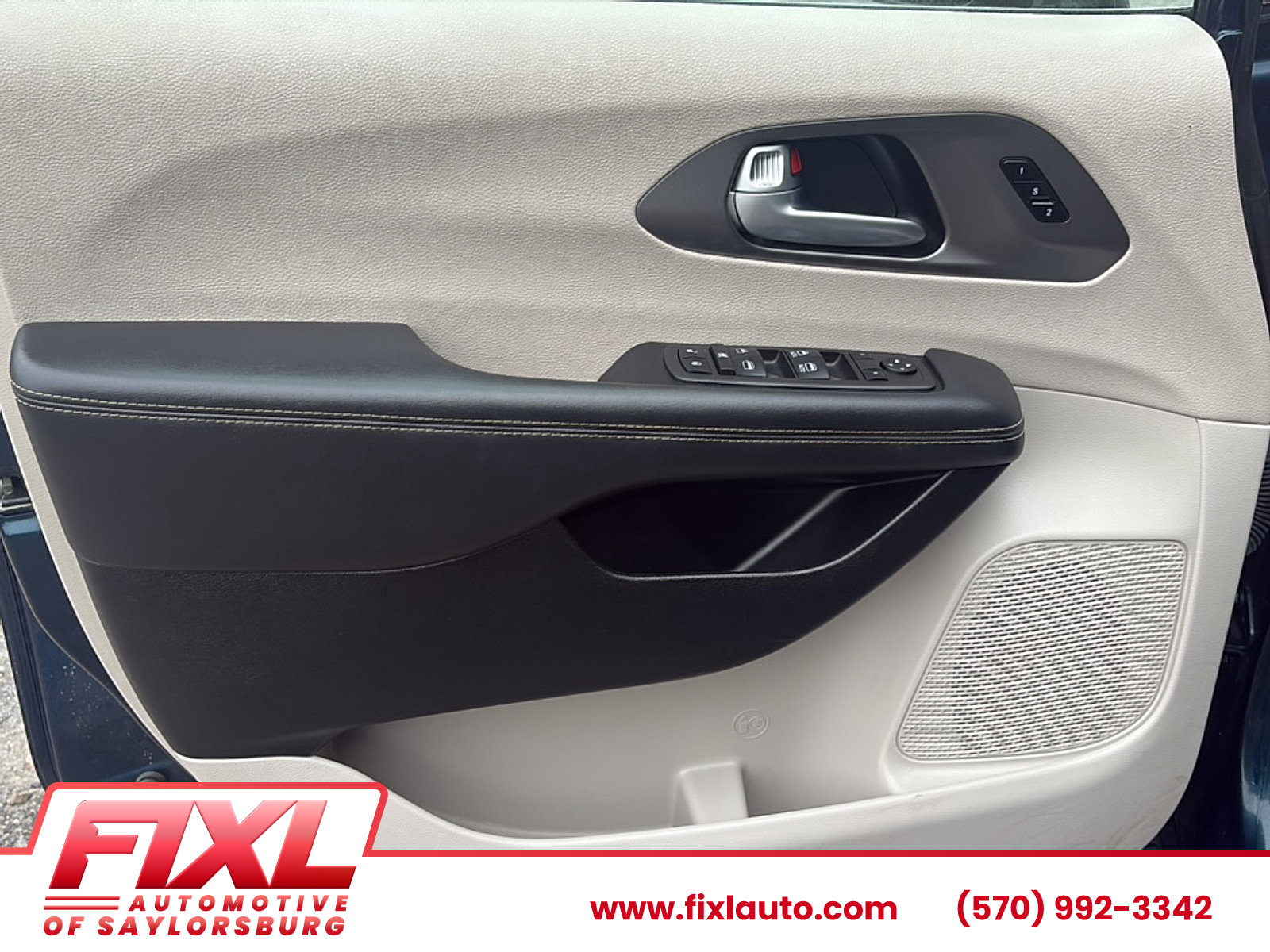 Used 2024 Chrysler Pacifica Van