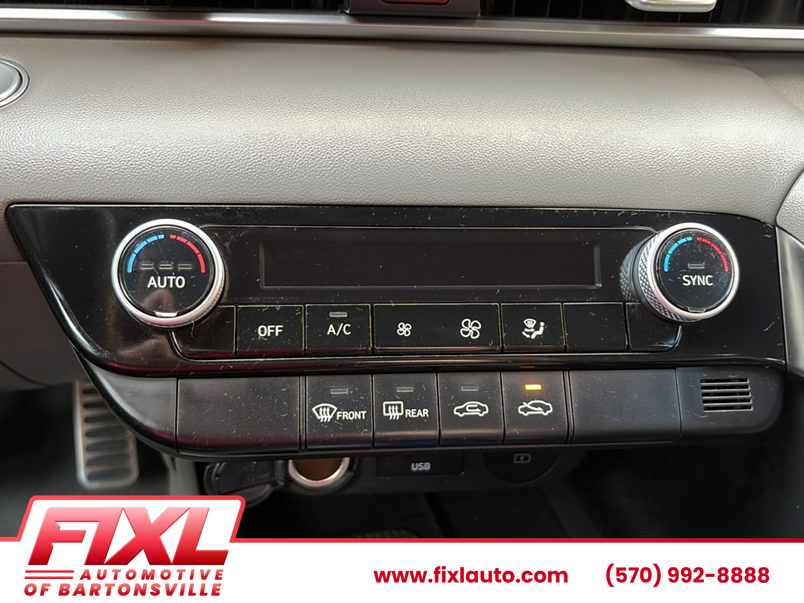 Used 2025 Hyundai Elantra Sedan