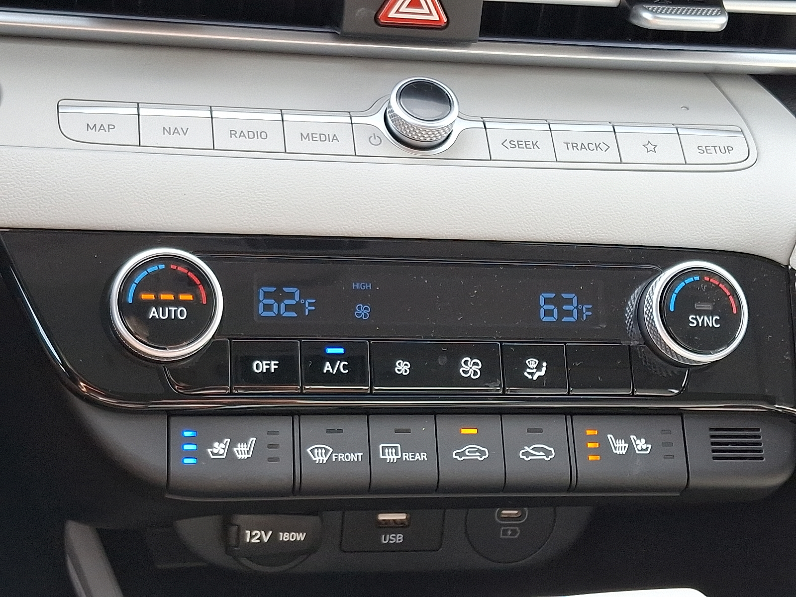 new 2025 Hyundai Elantra Hybrid car, priced at $30,934