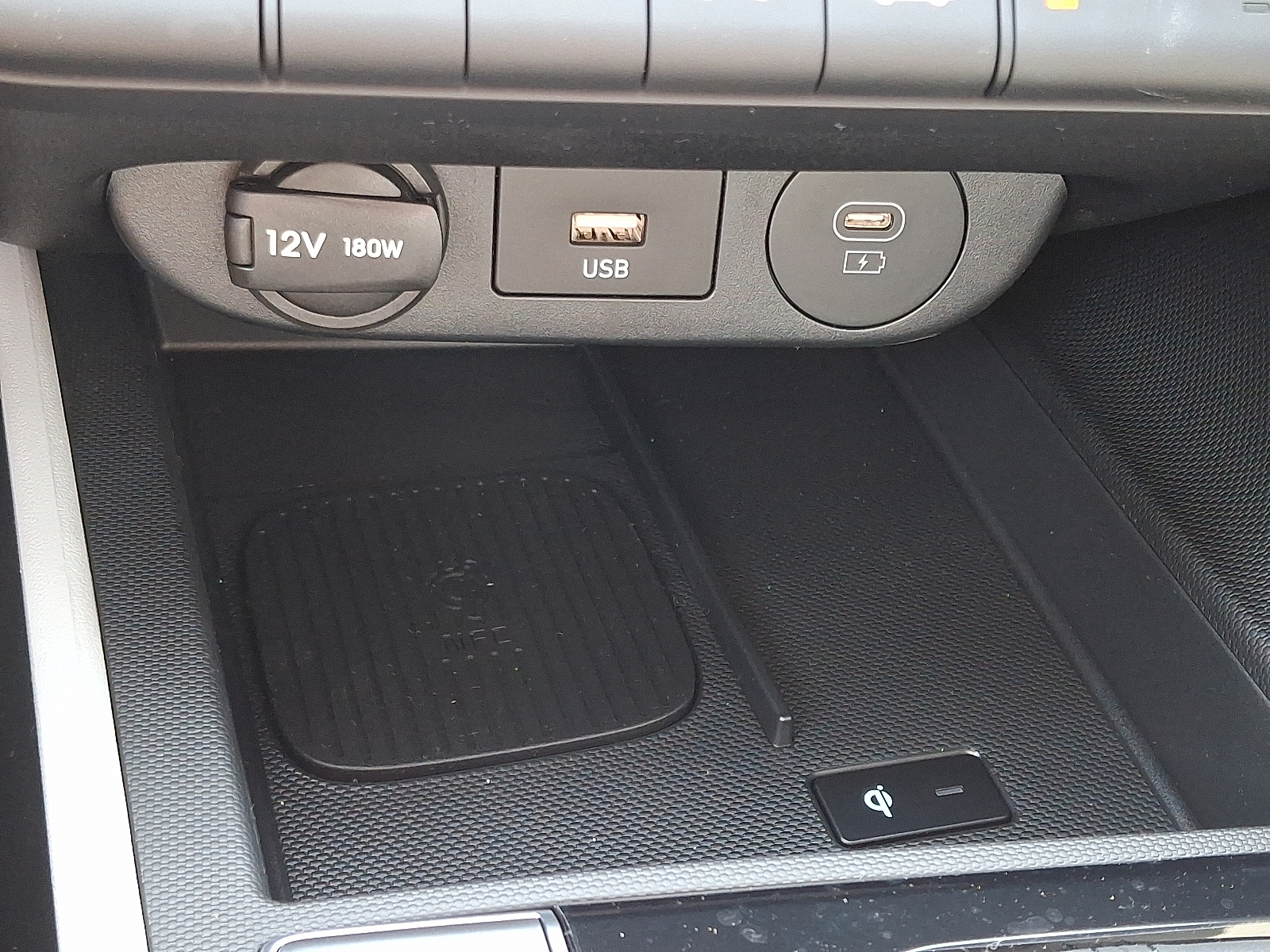 new 2025 Hyundai Elantra Hybrid car, priced at $30,934