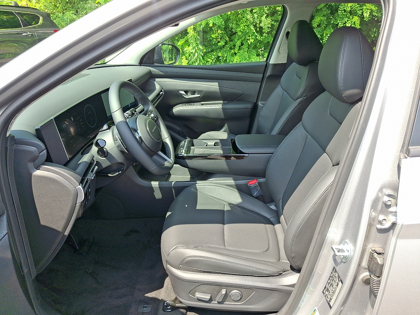 new 2025 Hyundai Tucson Hybrid car, priced at $37,675