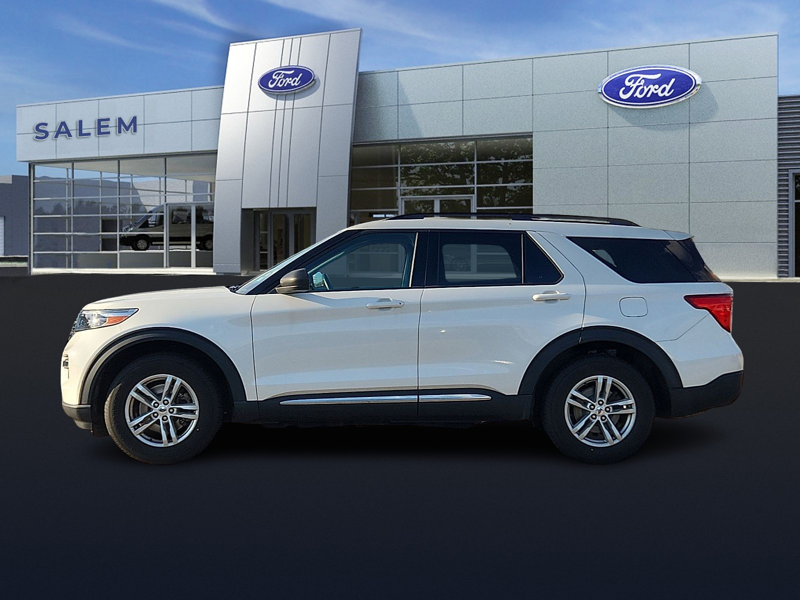 View vehicle photo 5