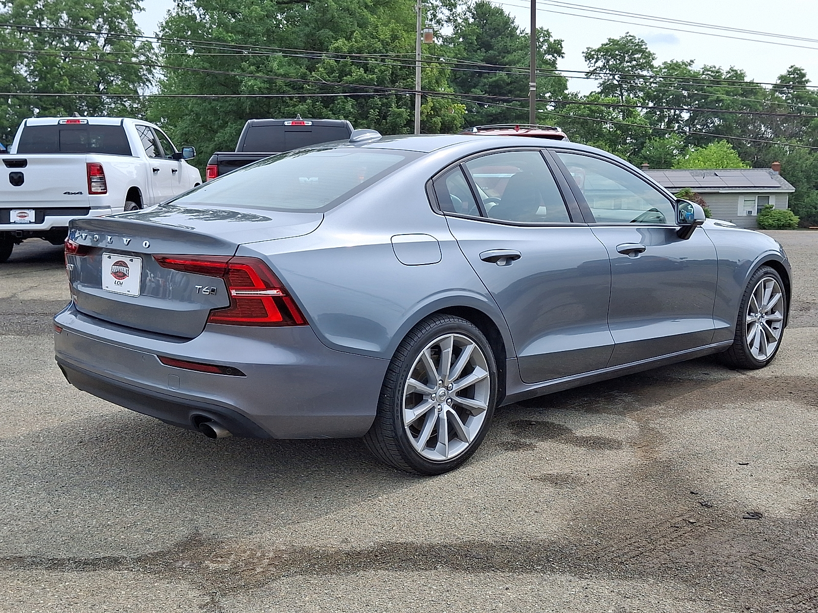View vehicle photo 7