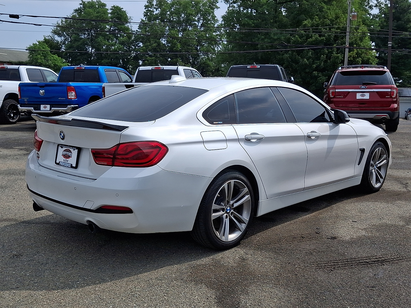 View vehicle photo 7