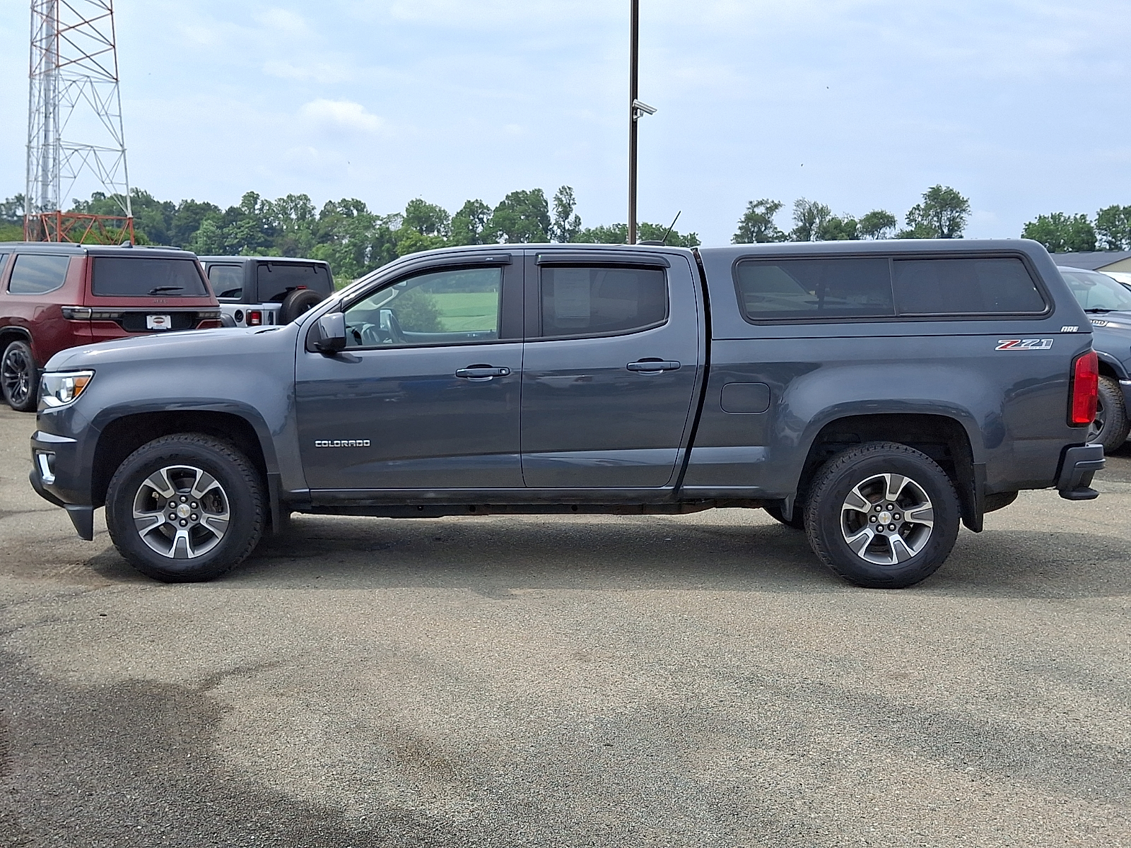 View vehicle photo 4