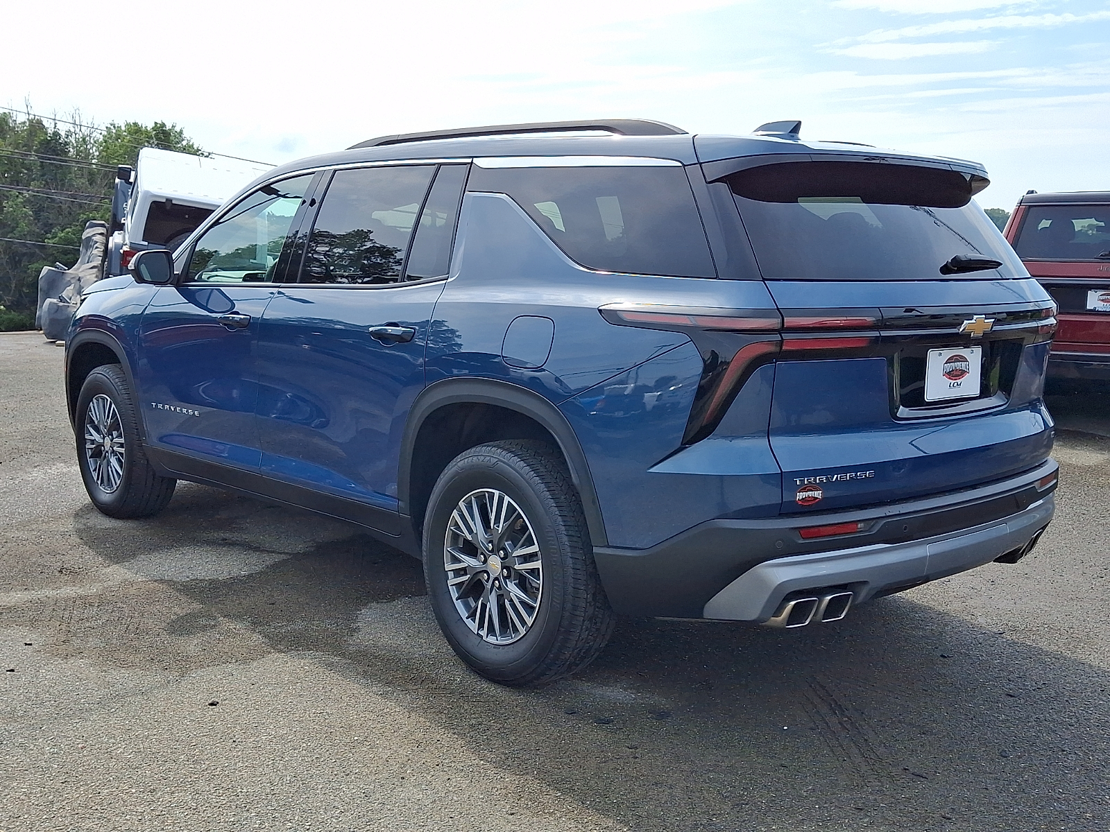 View vehicle photo 5