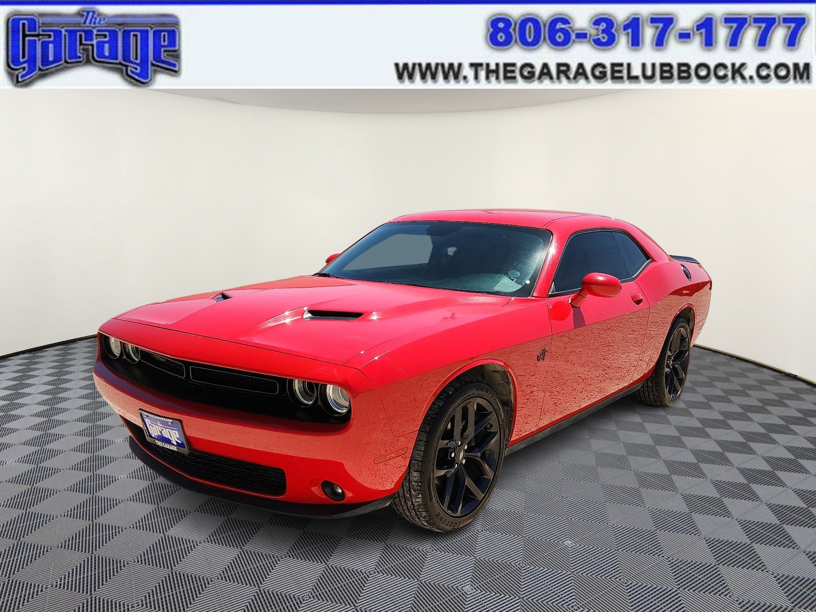 Red 2022 Dodge Challenger SXT RWD Coupe Rear-Wheel Drive Automatic