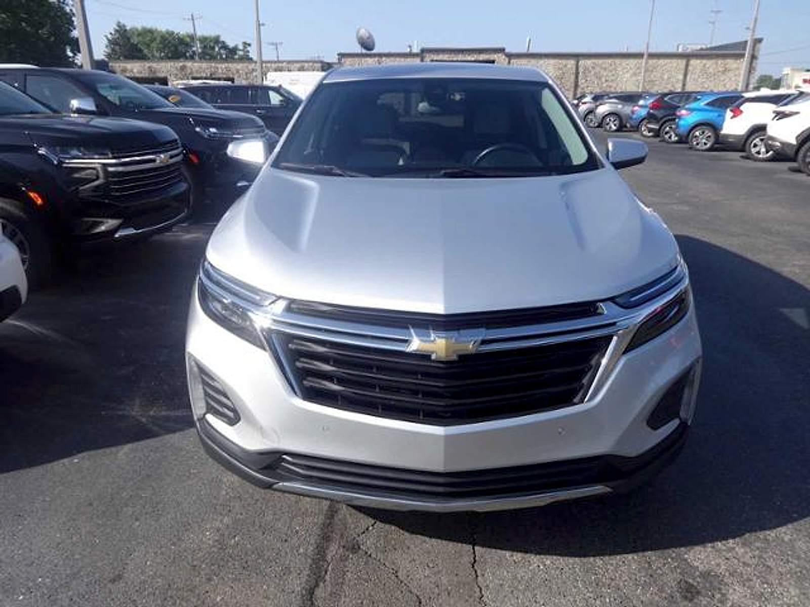 View vehicle photo 2