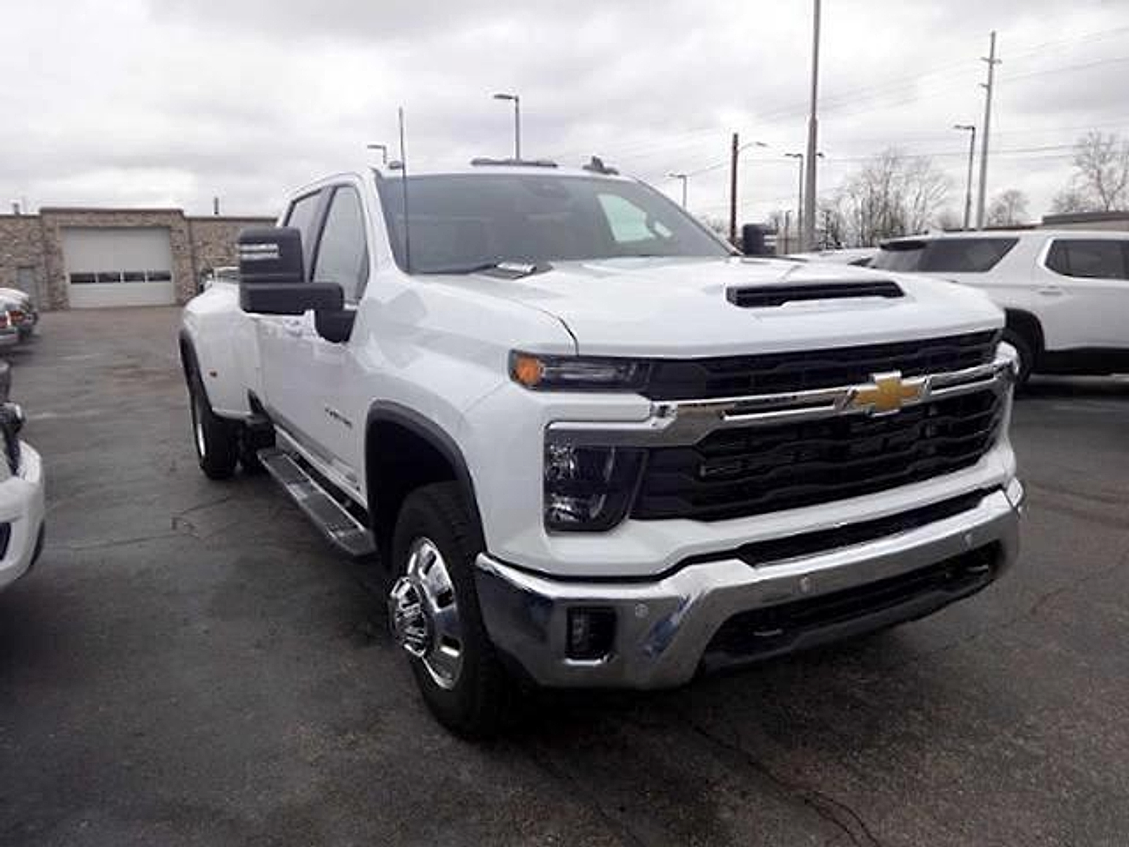 2025 Chevrolet Silverado 3500HD LT Crew Cab 4WD Pickup Truck Four-Wheel Drive Automatic