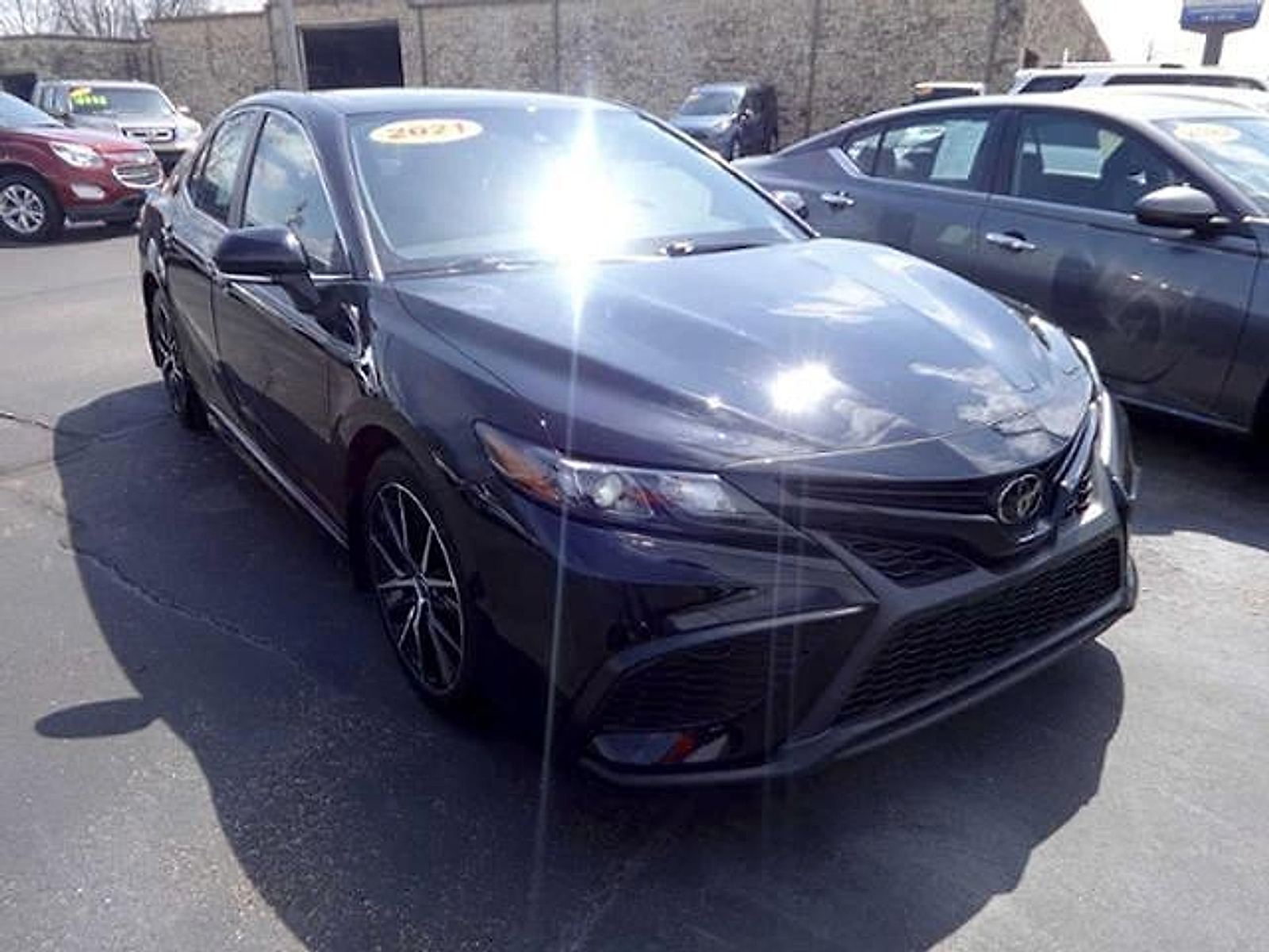 2021 Toyota Camry SE FWD Sedan Front-Wheel Drive 8-Speed Automatic