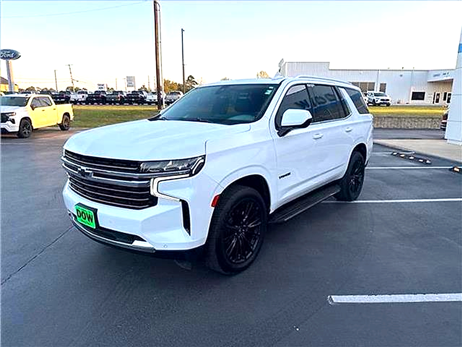 Summit White 2022 Chevrolet Tahoe LT RWD SUV / Crossover 4X2 Automatic