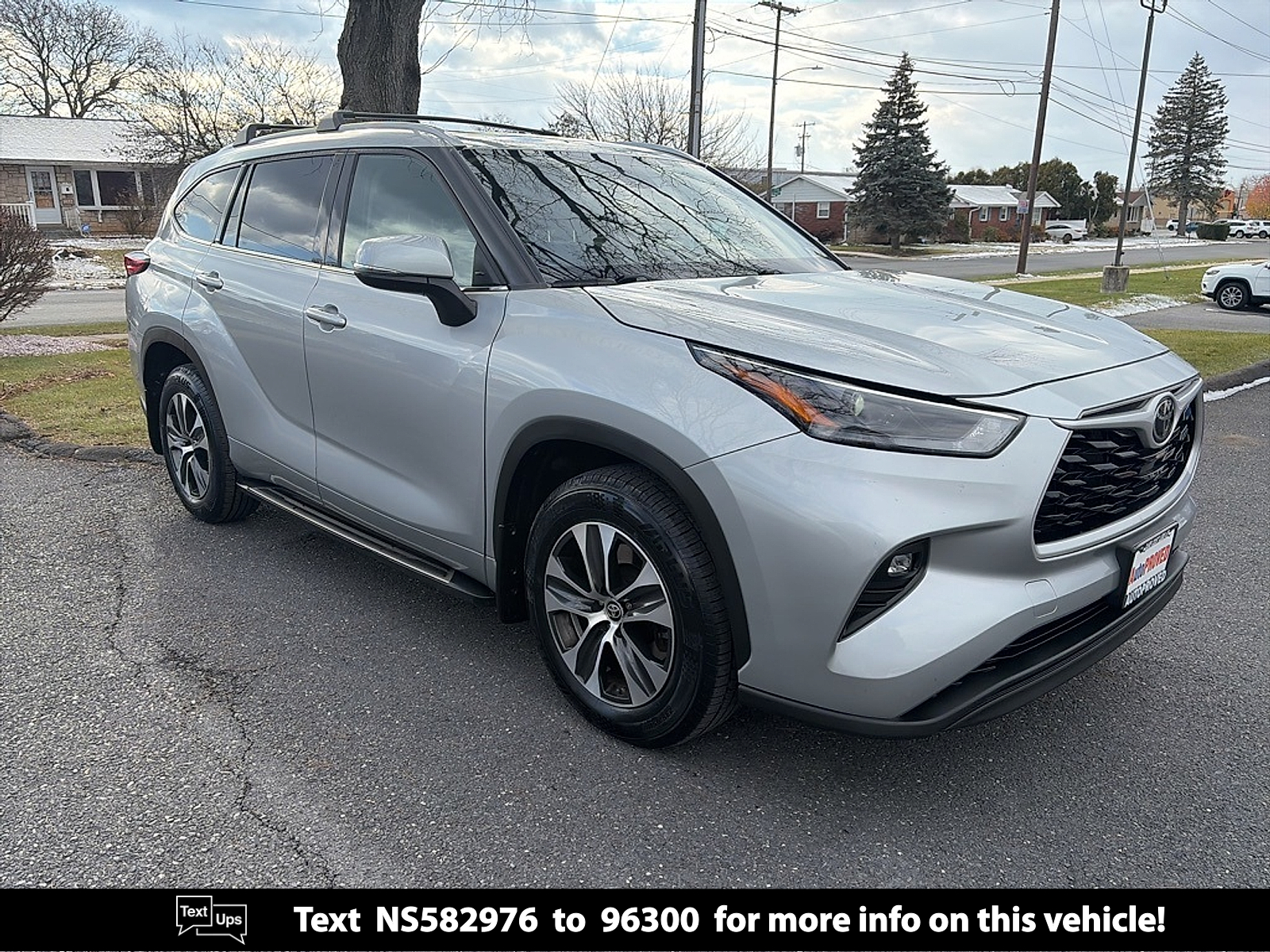 2022 Toyota Highlander XLE's photo
