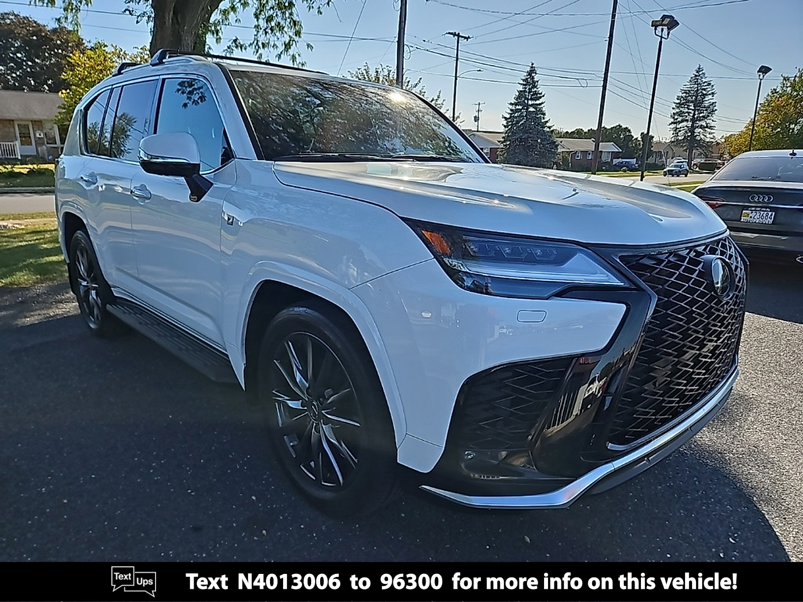 2022 Lexus LX F-Sport's photo