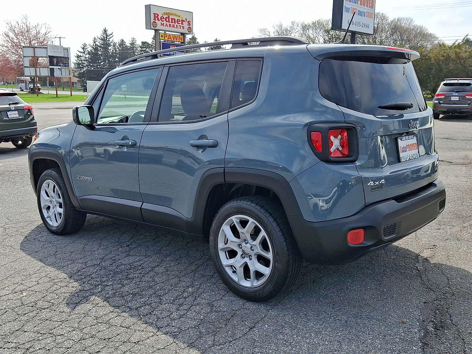 View vehicle photo 4