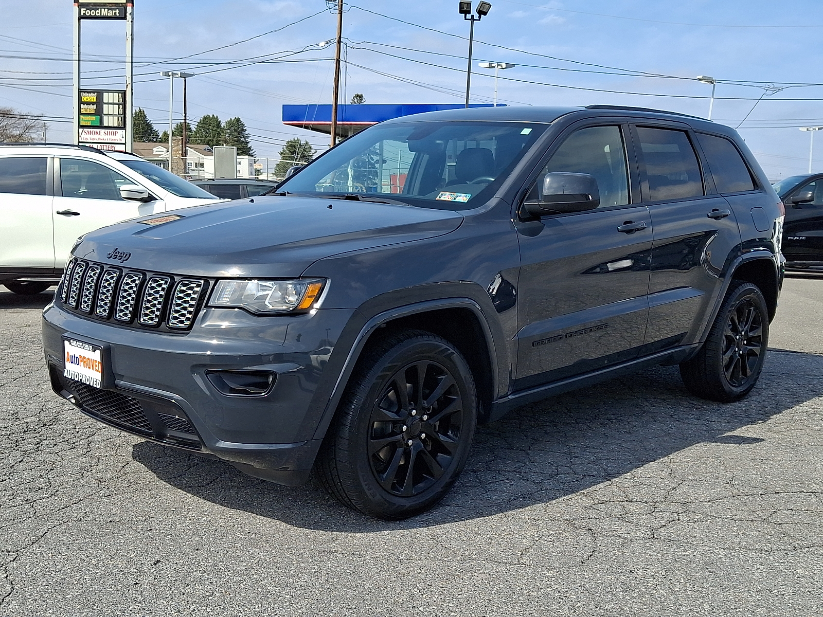 View vehicle photo 3