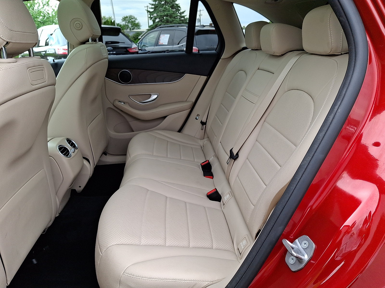 2018 Mercedes-Benz GLC GLC300 - Photo 10