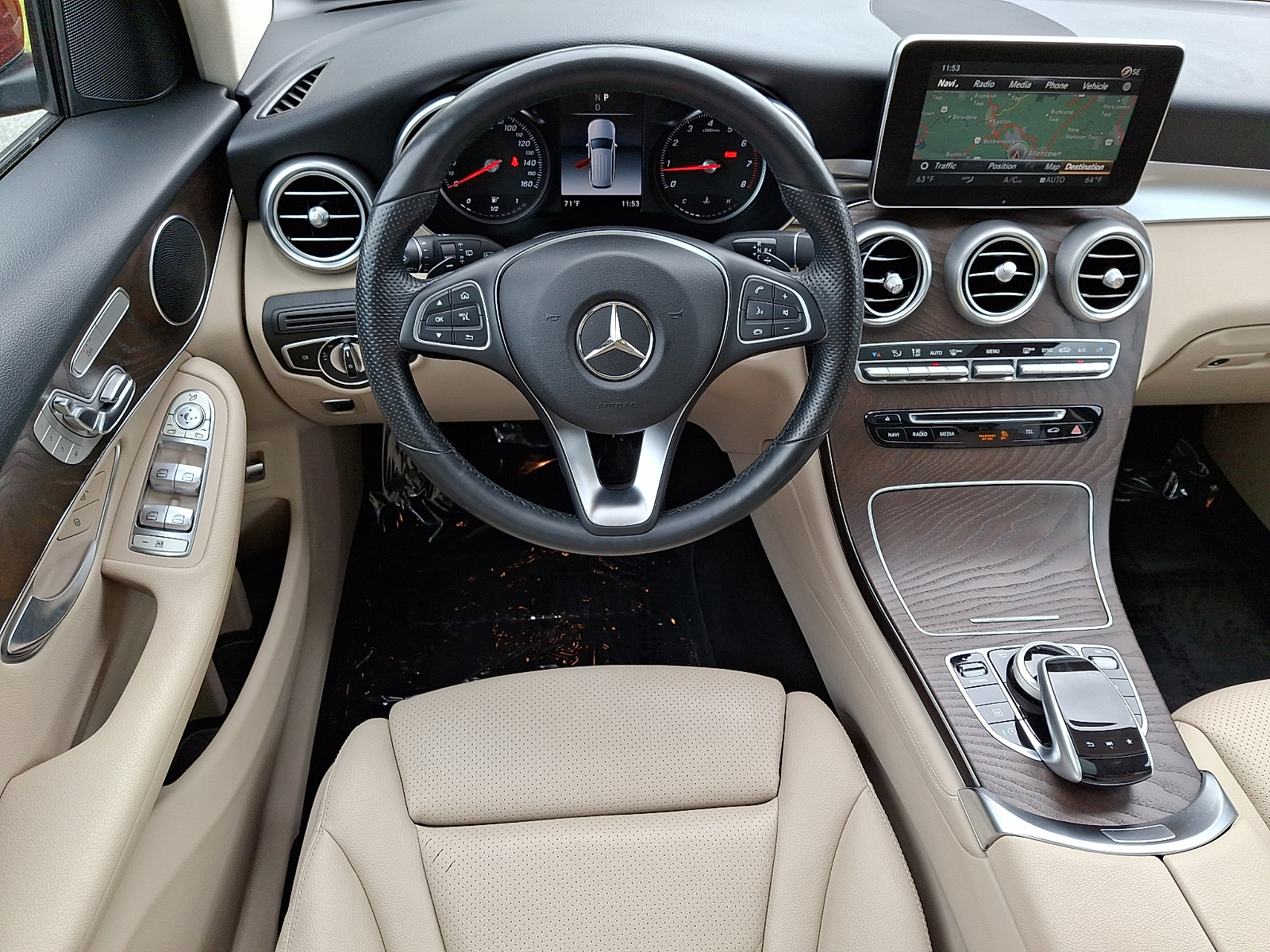 2018 Mercedes-Benz GLC GLC300 - Photo 11