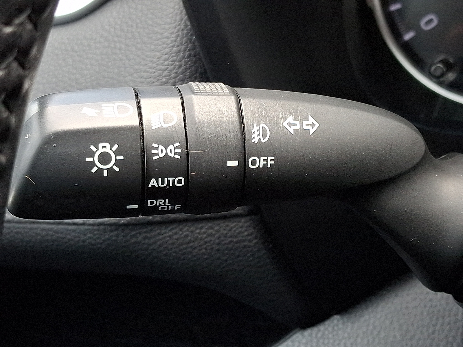 2021 Toyota RAV4 XLE Premium - Photo 27