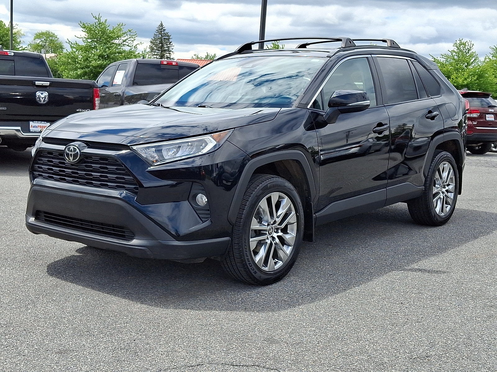2021 Toyota RAV4 XLE Premium - Photo 3