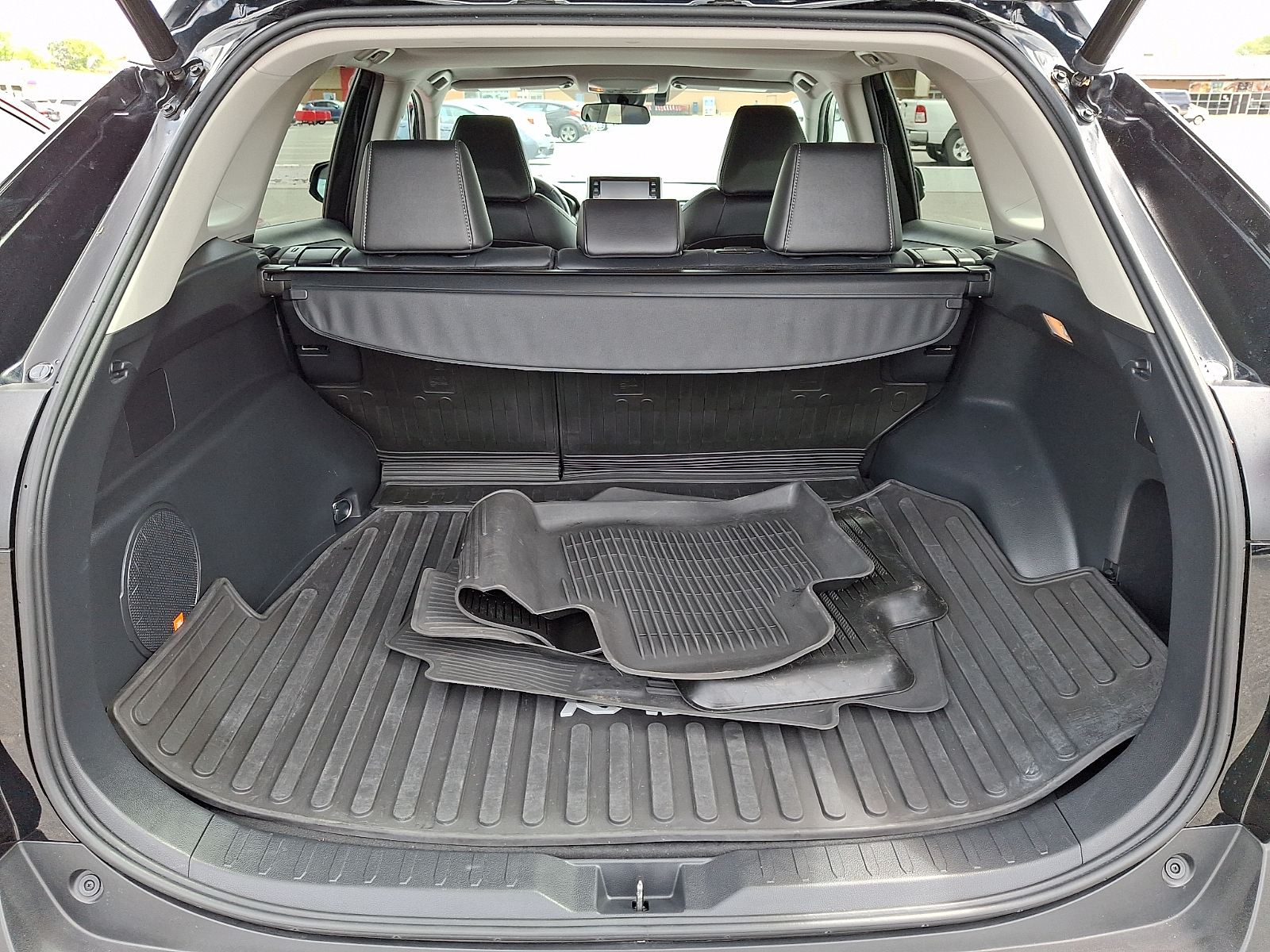 2021 Toyota RAV4 XLE Premium - Photo 29