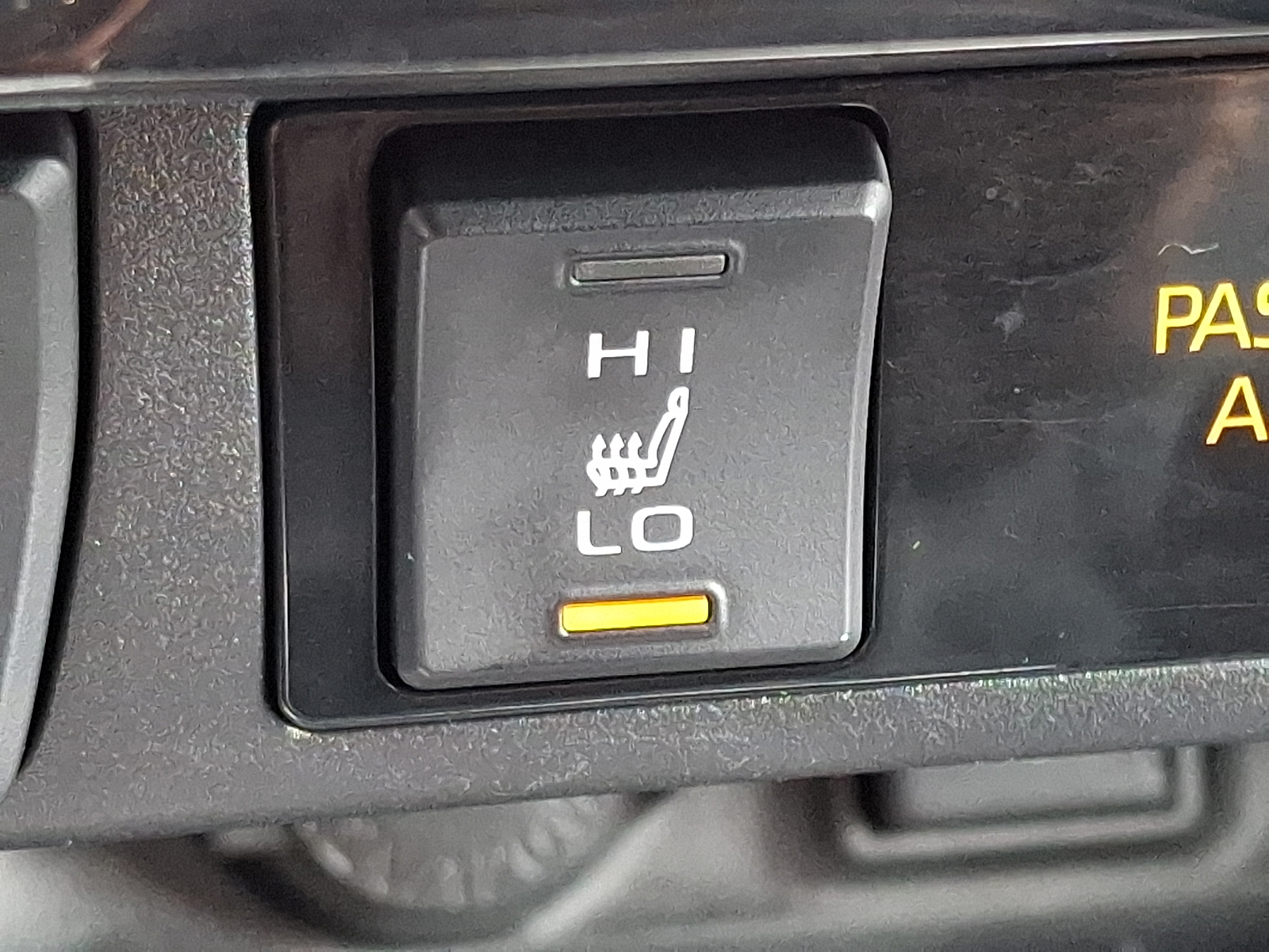 2021 Toyota RAV4 XLE Premium - Photo 24
