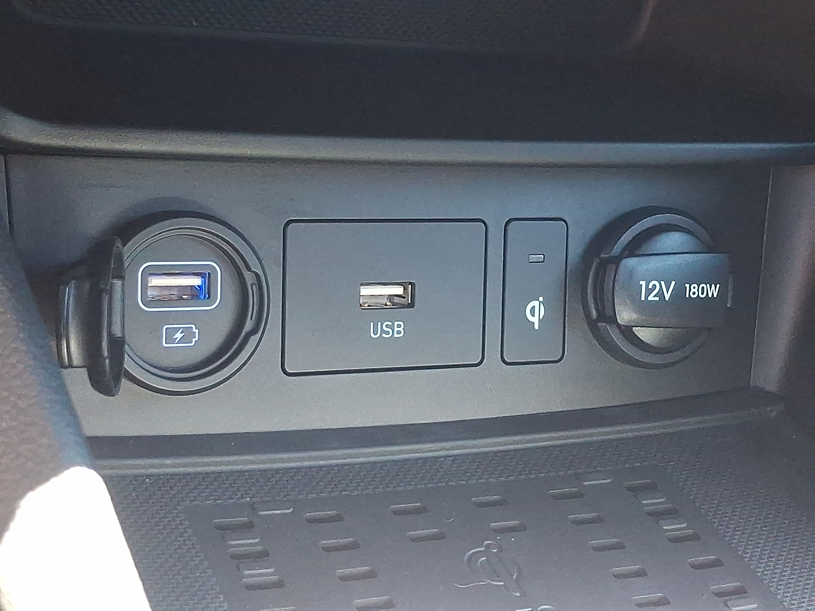 2022 Hyundai Kona N - Photo 25