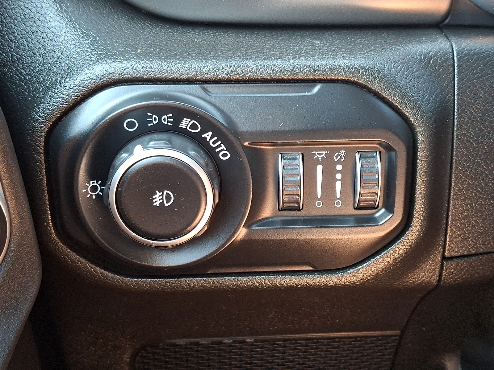 2019 Jeep Wrangler Sport S - Photo 26