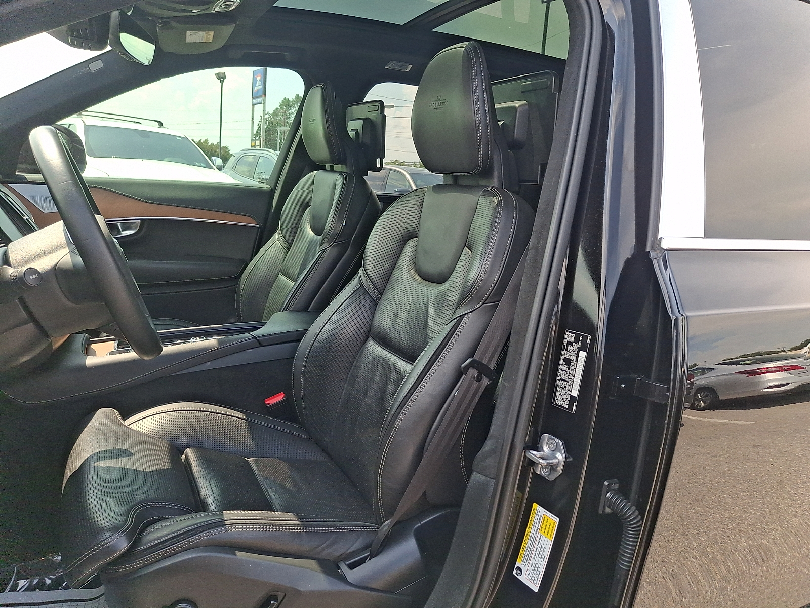Used 2017 Volvo XC90 Hybrid SUV