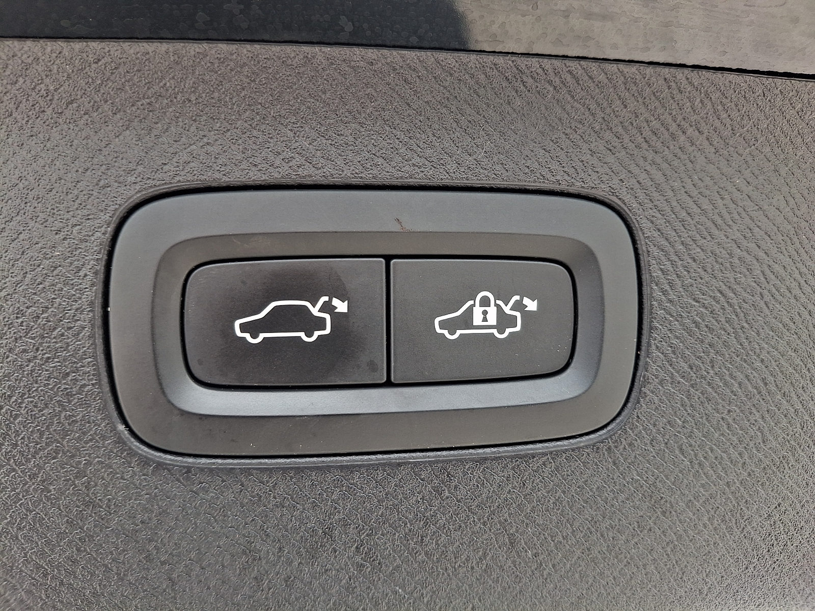 Used 2017 Volvo XC90 Hybrid SUV