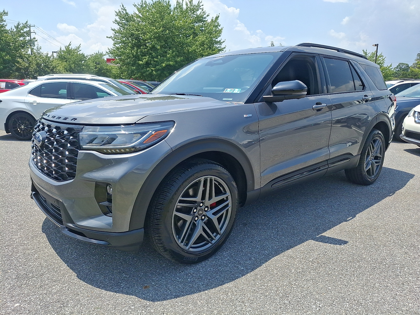Used 2025 Ford Explorer SUV