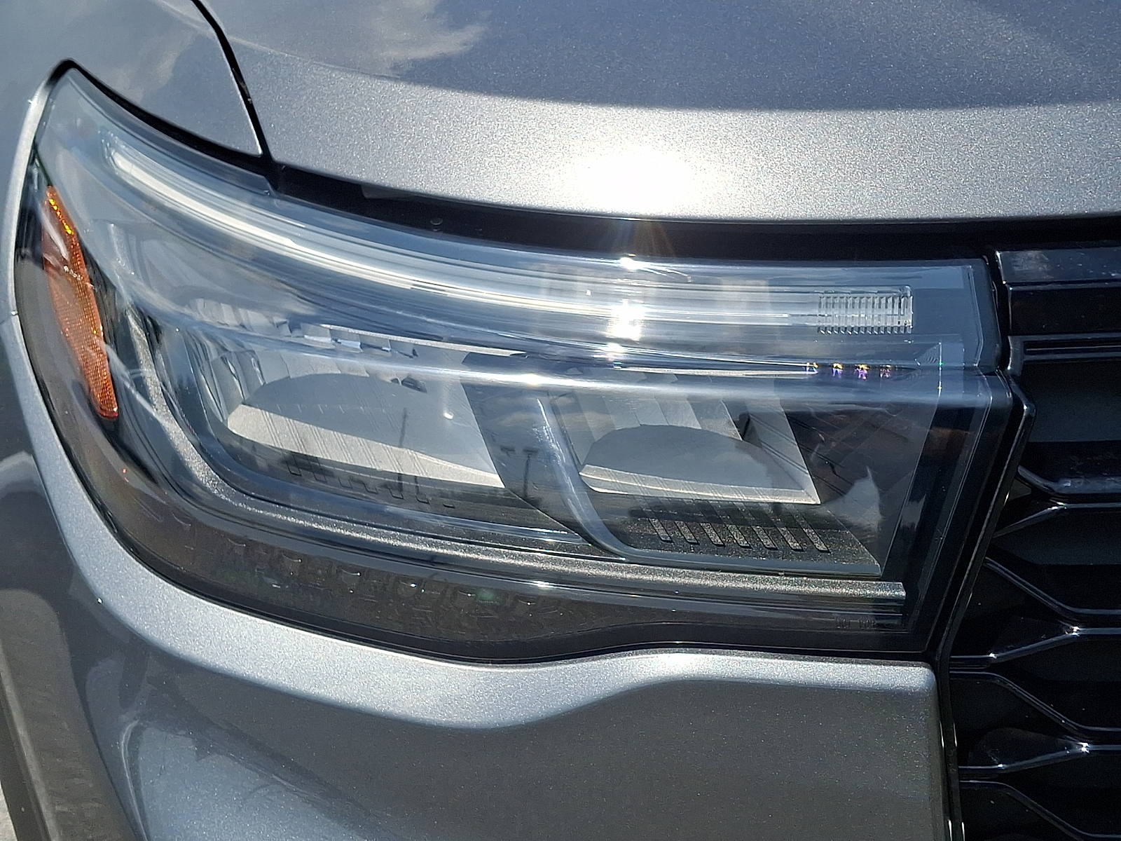 Used 2025 Ford Explorer SUV
