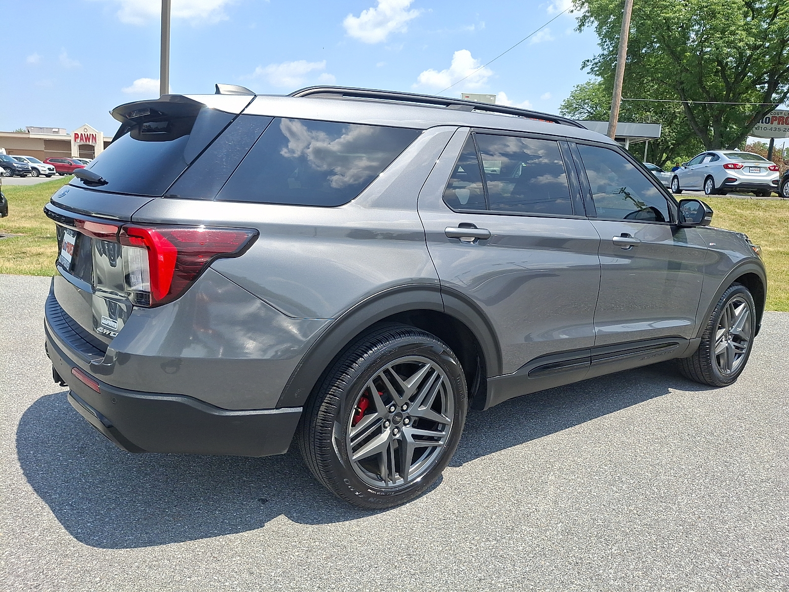 Used 2025 Ford Explorer SUV