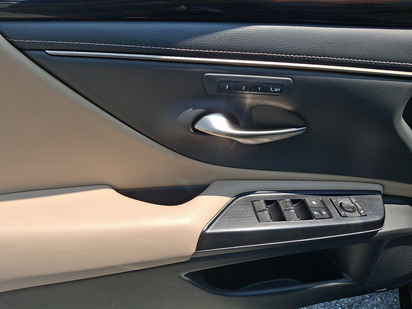 Used 2021 Lexus ES 250 Sedan